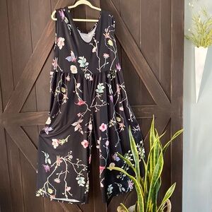 Loveu Dear 1XL black floral sleeveless pants romper